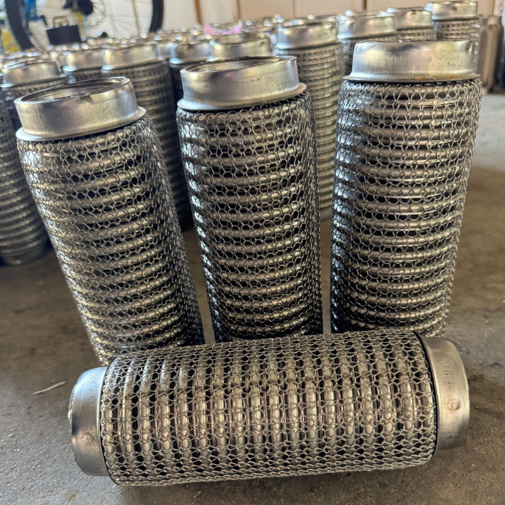 Stainless steel corrugated pipe flexible connection car muffler Flower Net exhaust pipe flexible pipe car exhaust expansion pipe