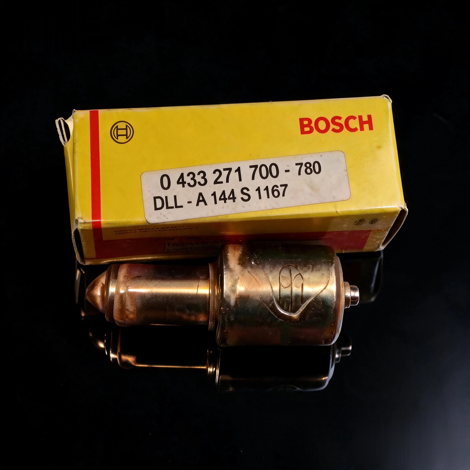 Игла инжектора BOSCH (новый) For Deutz 2111540 02111540 DLLA144S1167 0433271700
